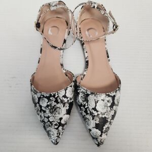 Journee Collection Reba Black/White Floral Ankle Strap Flats Womens 7.5 NWOT